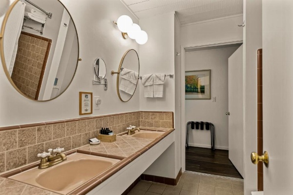 El Pueblo Inn image 46